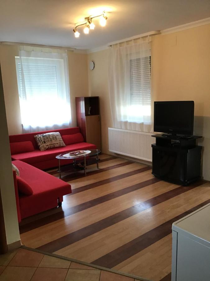 4 Lurko Apartman Uj Hajduszoboszlo Exterior photo
