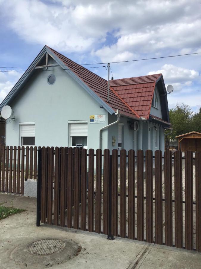 4 Lurko Apartman Uj Hajduszoboszlo Exterior photo